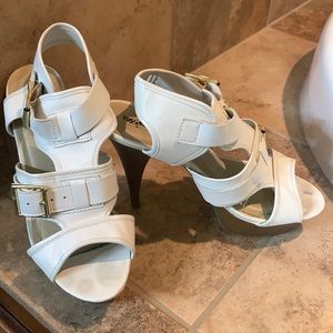 White sandal 5” heels